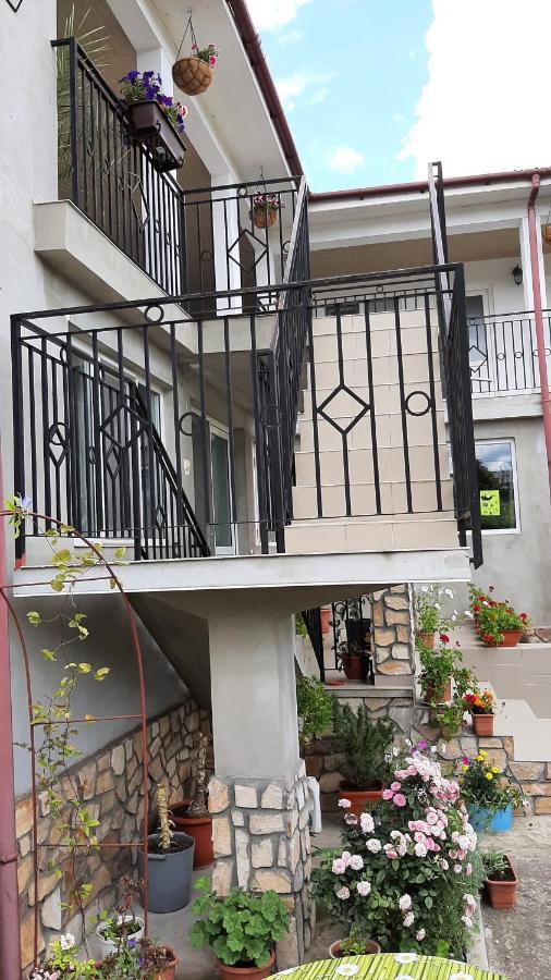 Bcm Family House Hotel 2 Mai Exterior foto